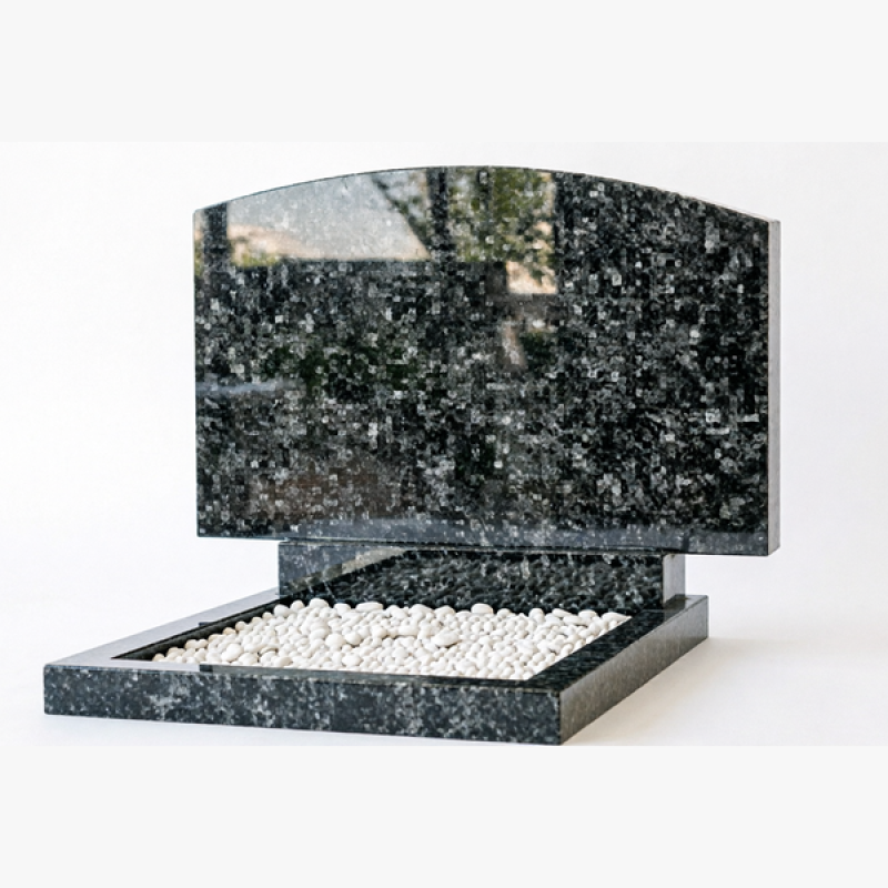 Памятники семейные Байкал Блэк