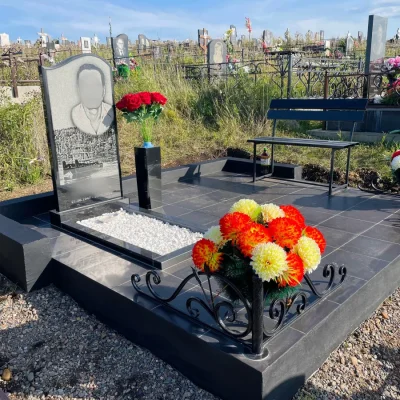 Плита с подпорной стеной - окрашеная