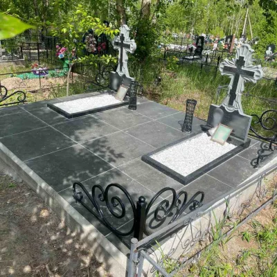 гранитные кресты резной формы