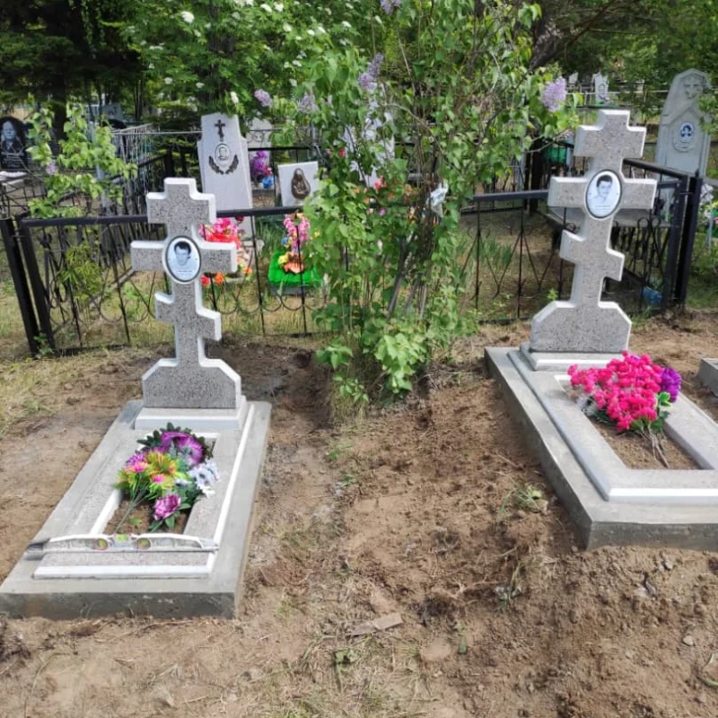 Обычная установка памятника с бетонированием